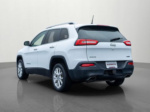 Used 2017 Jeep Cherokee Latitude w/ Cold Weather Group image 5