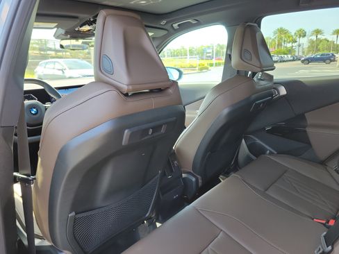 New 2026 BMW X3 xDrive30 w/ Premium Package AWD/4WD image 9