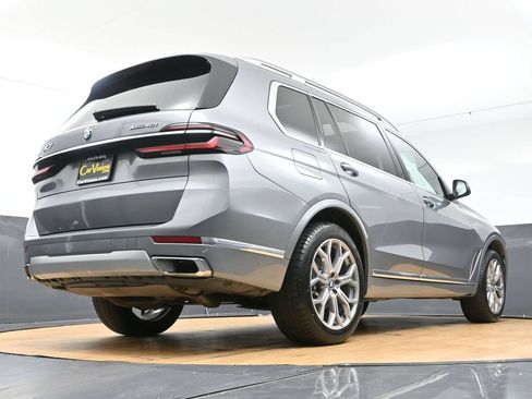 Used 2025 BMW X7 xDrive40i AWD/4WD image 57