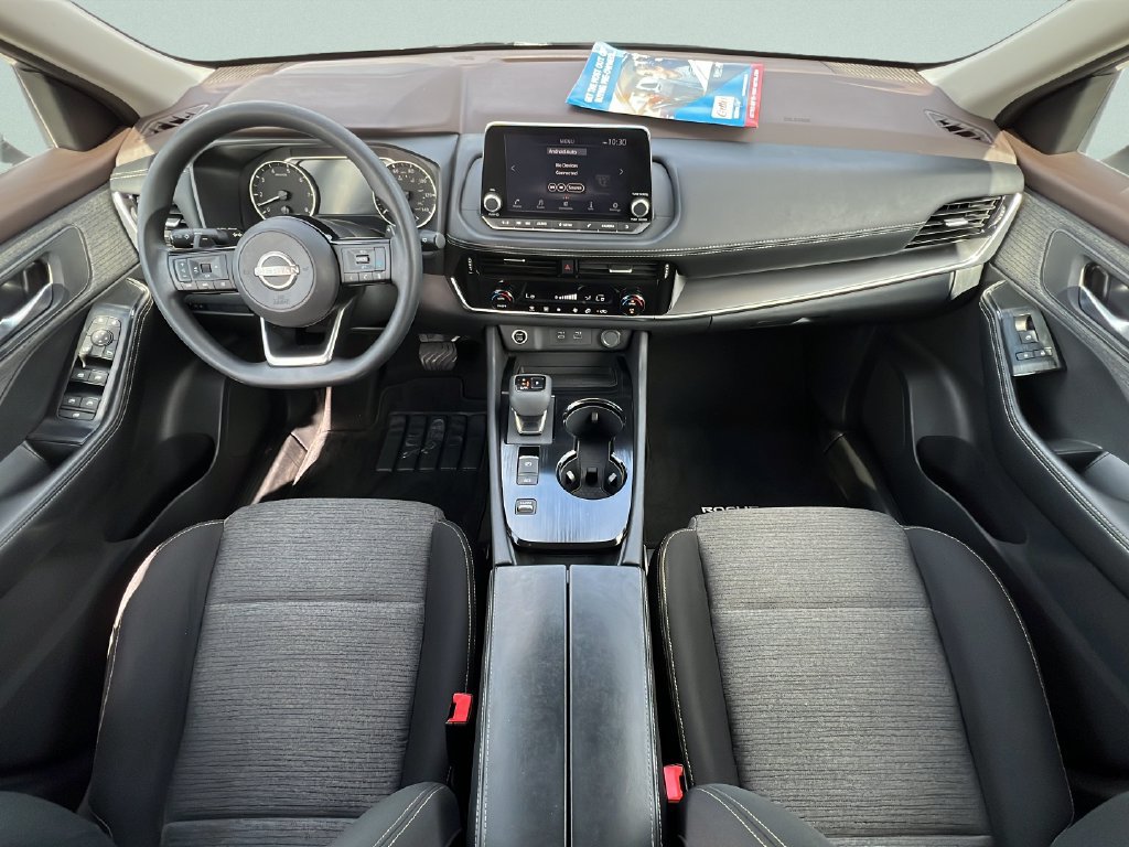 Used 2023 Nissan Rogue SV FWD image 11
