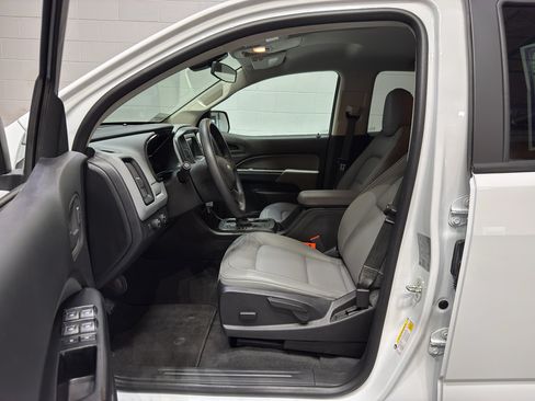 Used 2022 Chevrolet Colorado W/T AWD/4WD image 13