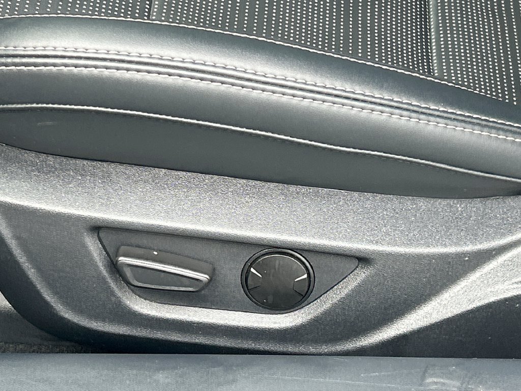 Used 2024 Ford Mustang Premium RWD image 34