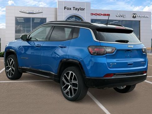 Certified 2025 Jeep Compass Limited w/ Elite Group AWD/4WD image 6