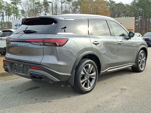 Used 2025 INFINITI QX60 Luxe w/ Vision Package image 6
