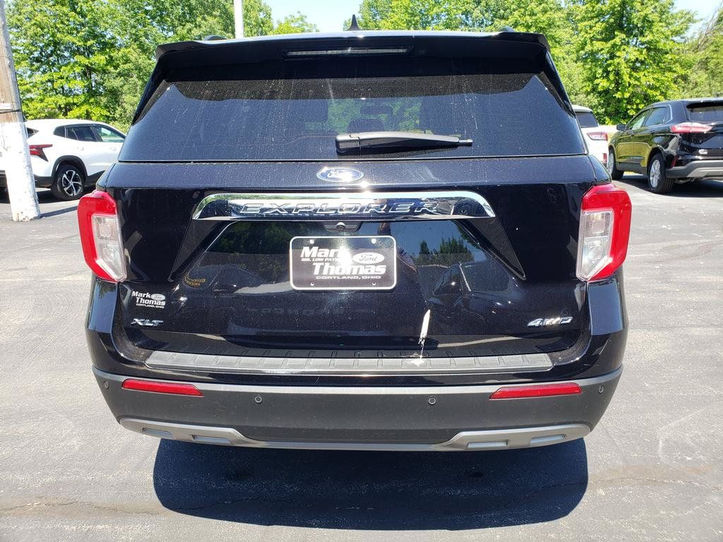 Used 2023 Ford Explorer XLT w/ Equipment Group 202A AWD/4WD image 6