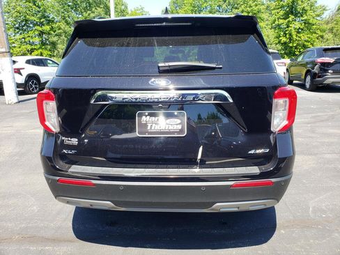 Used 2023 Ford Explorer XLT w/ Equipment Group 202A AWD/4WD image 6