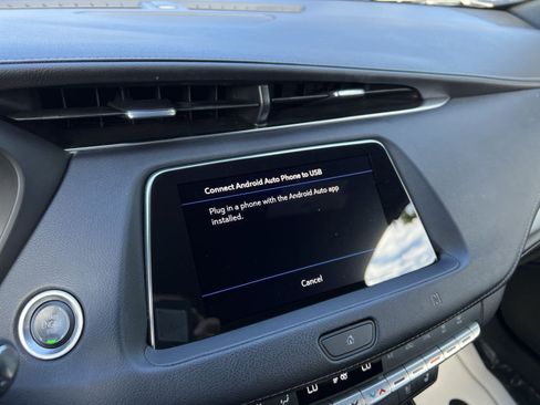 Used 2019 Cadillac XT4 Premium Luxury AWD/4WD image 17
