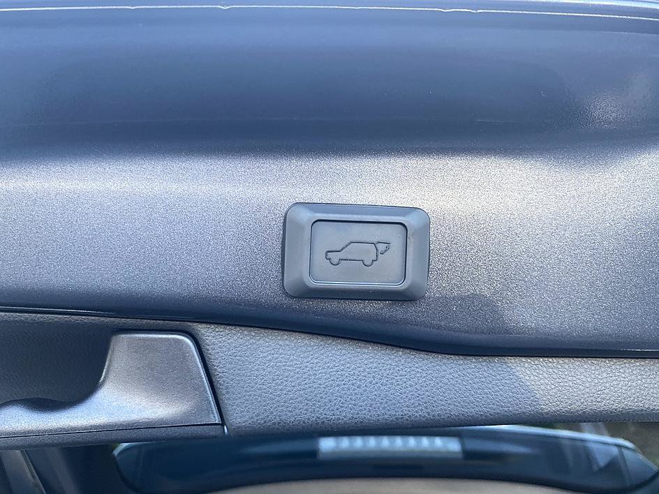 Certified 2023 Toyota RAV4 XLE Premium AWD/4WD image 29