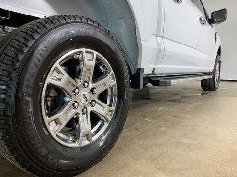 Used 2023 Ford F150 XLT w/ XTR Package image 9