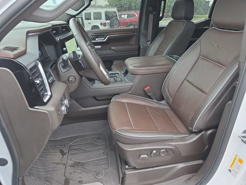 Used 2024 GMC Sierra 1500 Denali w/ Denali Reserve Package AWD/4WD image 12