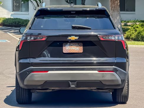 Used 2025 Chevrolet Equinox LT w/ Convenience Package II AWD/4WD image 5