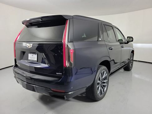Used 2022 Cadillac Escalade Sport w/ Touring Package AWD/4WD image 4