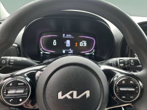 Used 2023 Kia Soul S FWD image 25