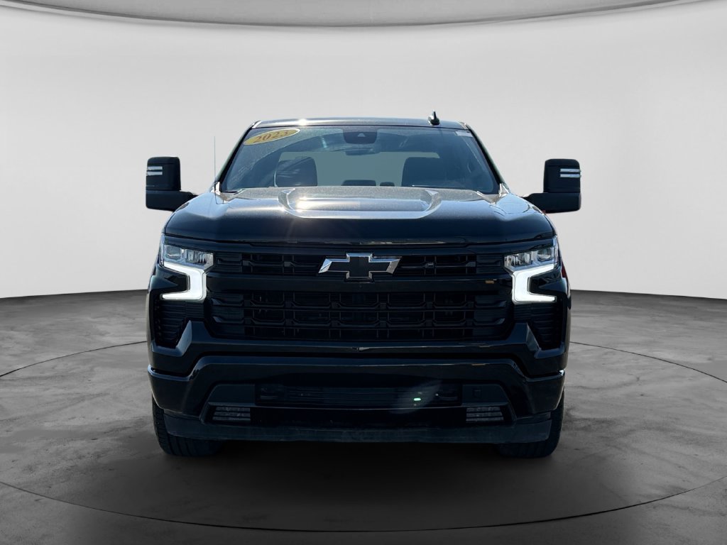 Used 2023 Chevrolet Silverado 1500 RST AWD/4WD image 2