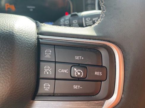 Used 2024 Jeep Wagoneer Series II image 10