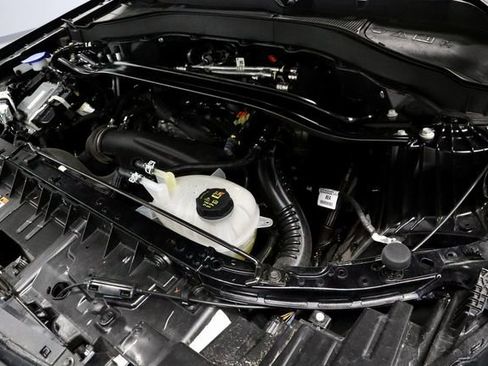 Used 2025 Ford Explorer ST-Line w/ ST-Line Street Pack image 18