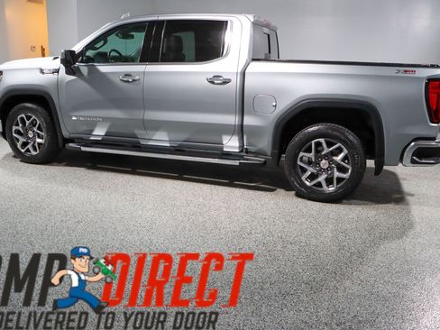 Used 2024 GMC Sierra 1500 SLT w/ SLT Premium Plus Package AWD/4WD image 10