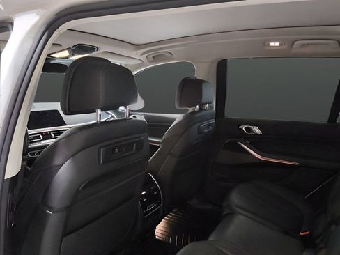 Used 2019 BMW X7 xDrive40i w/ Premium Package AWD/4WD image 29