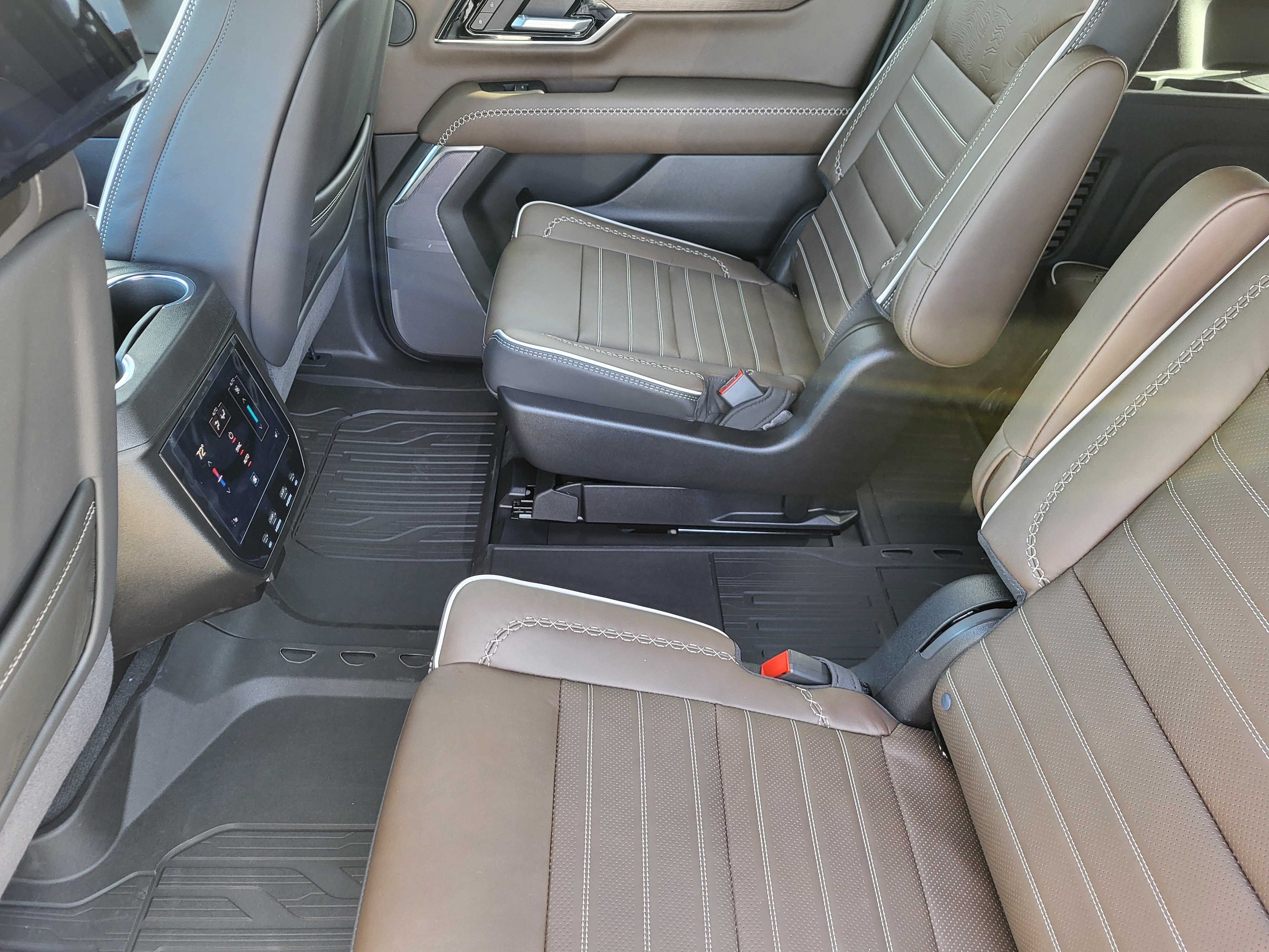 New 2027 GMC Yukon XL Denali Ultimate AWD/4WD image 30