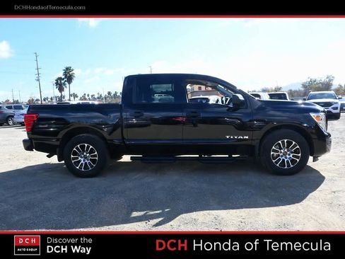 Used 2024 Nissan Titan SV w/ SV Convenience Package image 5