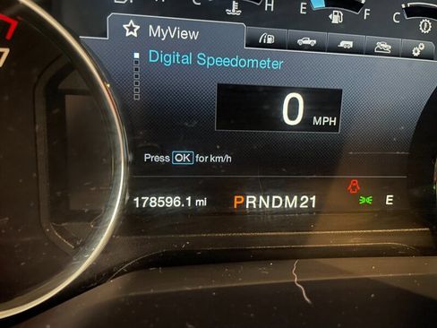 Used 2015 Ford F150 Lariat image 9