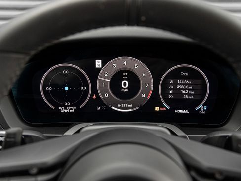 Certified 2025 Porsche 911 Carrera S RWD image 19