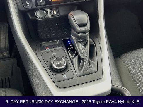 Used 2025 Toyota RAV4 XLE w/ Convenience Package AWD/4WD image 23