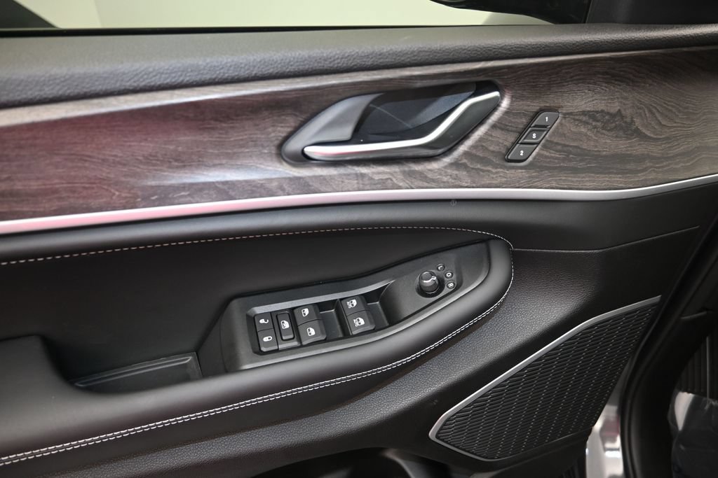 New 2026 Jeep Grand Cherokee Limited AWD/4WD image 11