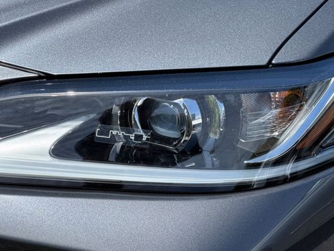 Used 2025 Lexus ES 350 w/ Premium Package FWD image 10