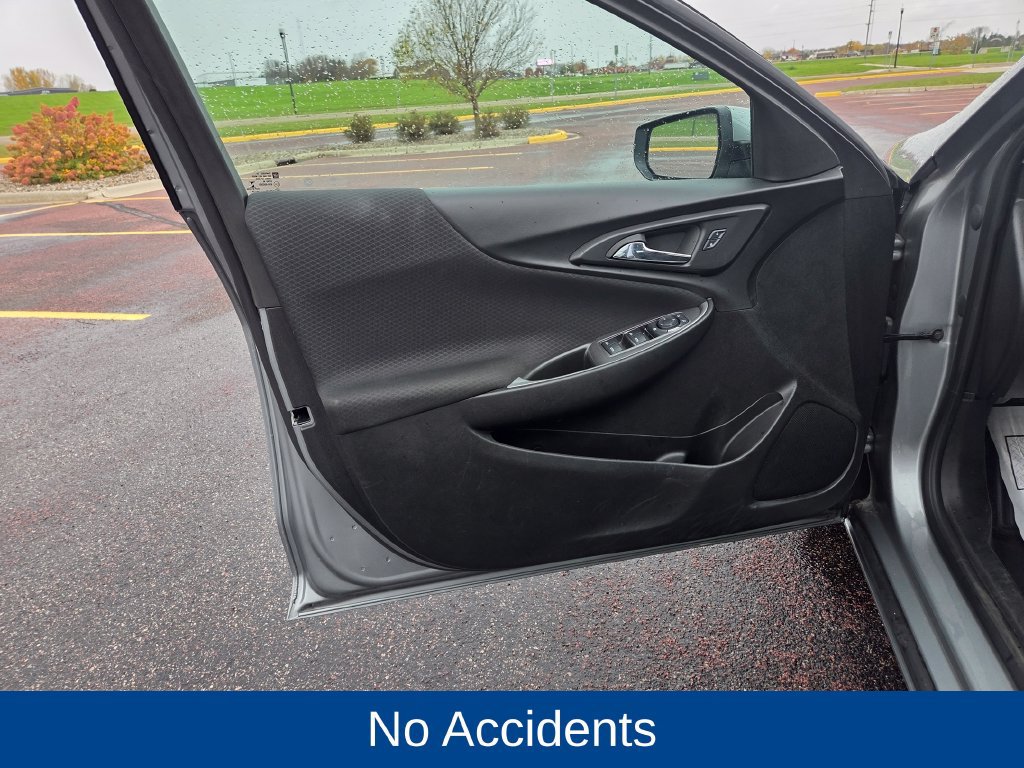 Used 2024 Chevrolet Malibu LT FWD image 5