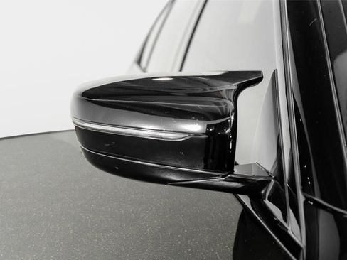 Used 2020 BMW M5 w/ Executive Package image 27