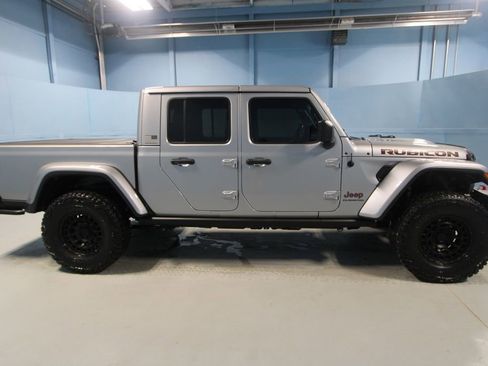 Used 2021 Jeep Gladiator Rubicon w/ LED Lighting Group AWD/4WD image 32