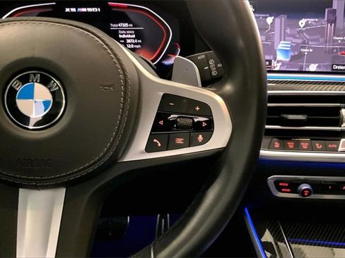 Used 2021 BMW X5 M50i w/ Executive Package image 18