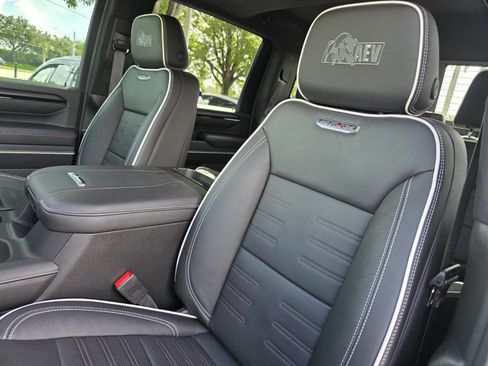 Used 2025 GMC Sierra 2500 AT4X w/ AT4X AEV Edition AWD/4WD image 12