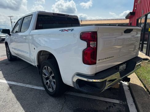 Used 2019 Chevrolet Silverado 1500 LT w/ Convenience Package AWD/4WD image 7