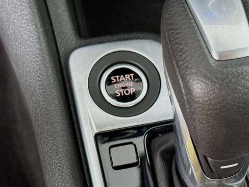 Used 2025 Nissan Sentra SV image 20