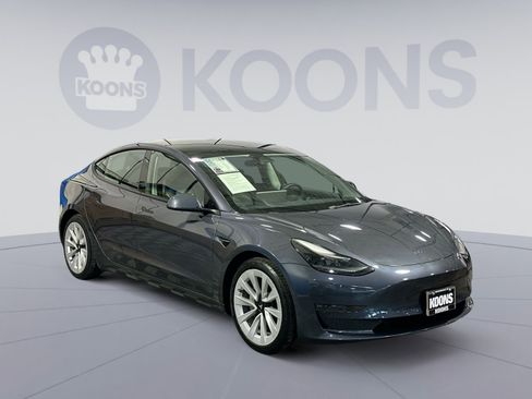 Used 2022 Tesla Model 3 Long Range image 10
