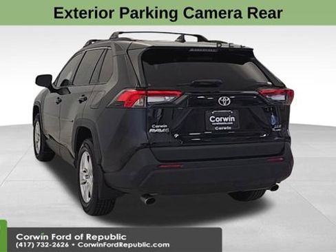 Used 2021 Toyota RAV4 XLE image 7