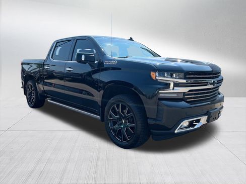 Used 2021 Chevrolet Silverado 1500 High Country w/ Technology Package image 2