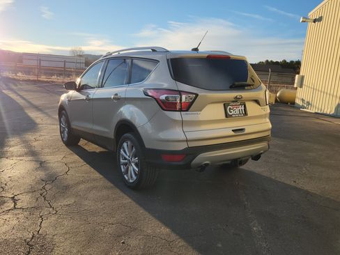 Used 2017 Ford Escape Titanium image 9
