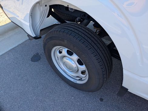 Certified 2024 Ford F150 XL image 32