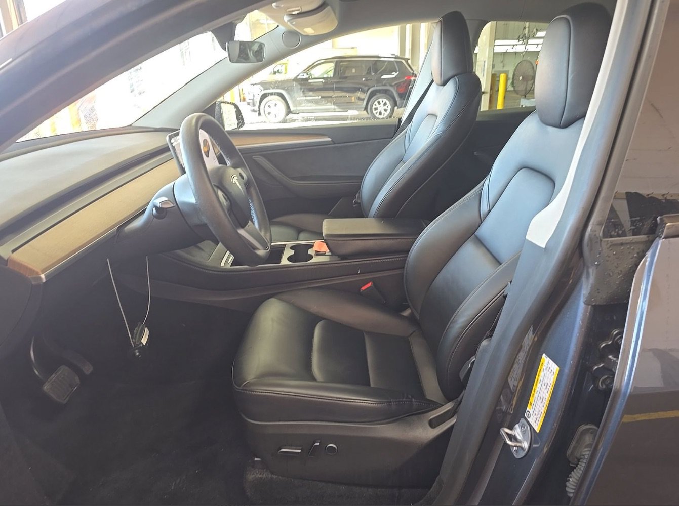Used 2023 Tesla Model Y Long Range AWD/4WD image 6