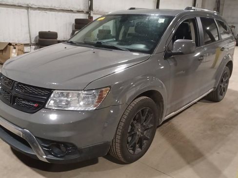 Used 2020 Dodge Journey Crossroad image 1