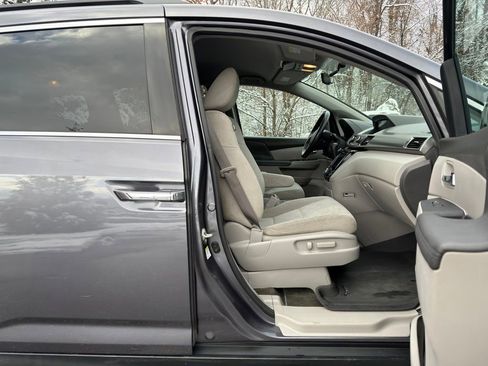 Used 2016 Honda Odyssey EX image 24