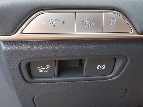 New 2026 Genesis GV80 3.5T e-SC AWD/4WD image 17