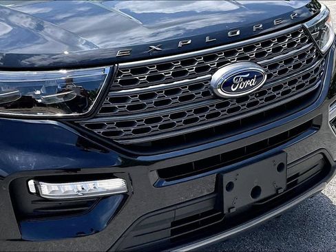 Certified 2024 Ford Explorer XLT w/ Equipment Group 202A AWD/4WD image 31