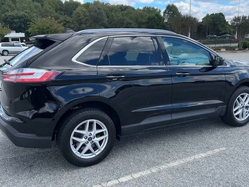 Used 2022 Ford Edge SEL w/ Convenience Package image 2