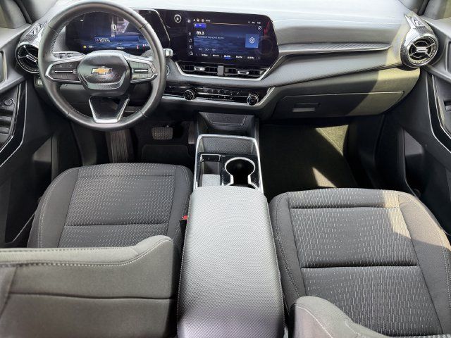 Used 2025 Chevrolet Equinox LT w/ Safety and Technology Package FWD image 9