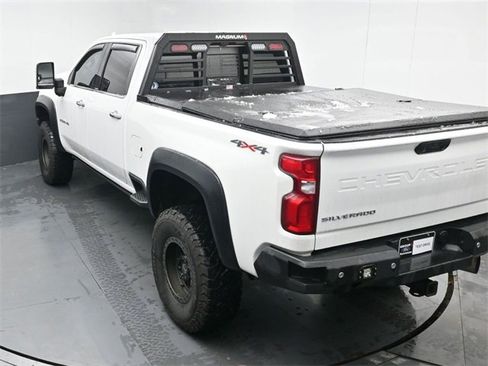 Used 2020 Chevrolet Silverado 2500 LTZ w/ Technology Package image 42