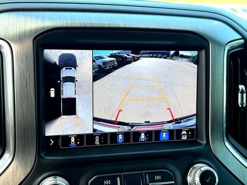 Used 2022 GMC Sierra 2500 Denali w/ Denali Ultimate Package image 21